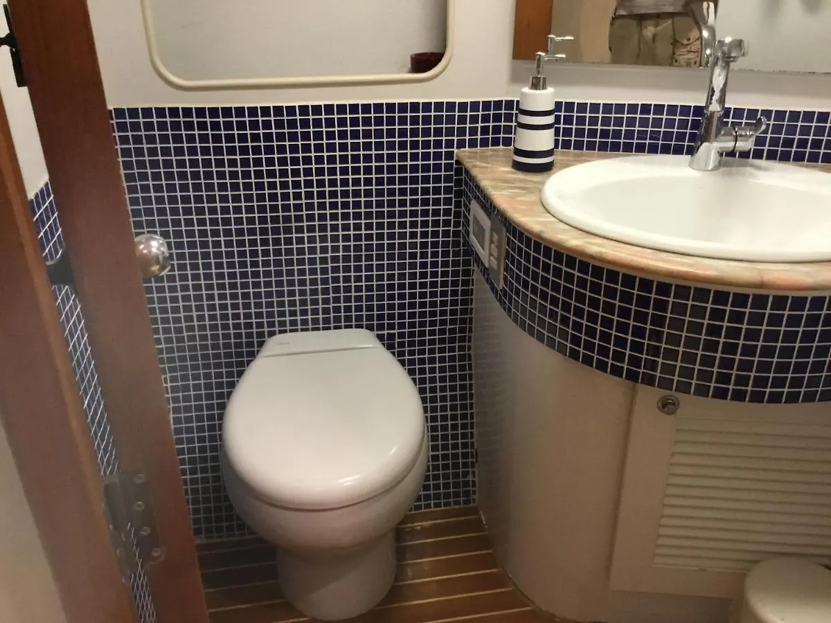 The Boathouse Apartment Malaga Homestay